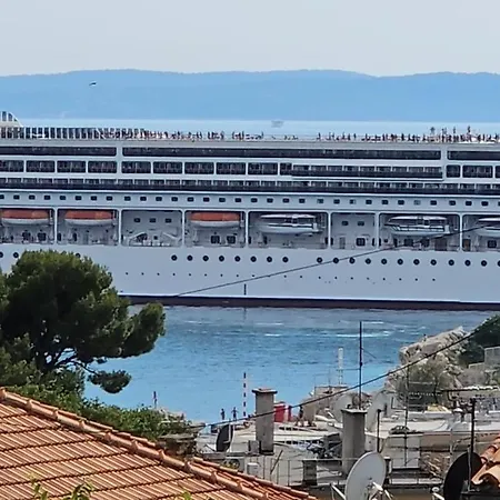 아파트 Penthouse Bacvice